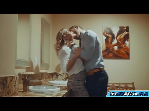❤️ Когато наедряла блондинка ви съблазни в обществена тоалетна ❌ Анално порно в bg.porngifmag-com.ru